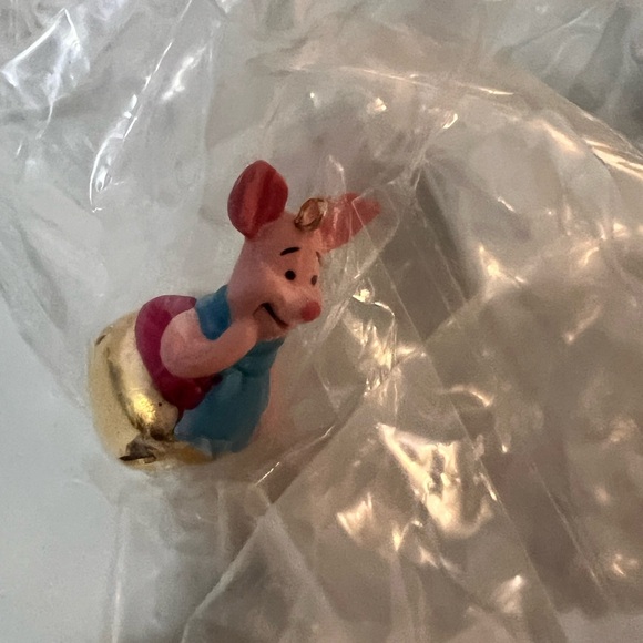 Hallmark Keepsake Disney Winnie The Pooh Collection Ring-A-Ling Pals 2003 Minis - Picture 9 of 9